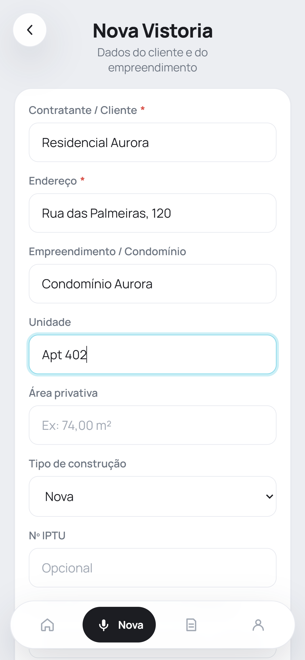 Formulário Nova Vistoria no celular com dados do cliente e tipo de vistoria.